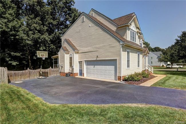9094 Minglewood Lane, Home with 5 bedrooms, 2 bathrooms and null parking in Mechanicsville VA | Image 3