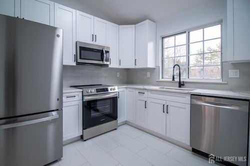 659-B Azalea Plz, Monroe, NJ, 08831-5212 | Card Image