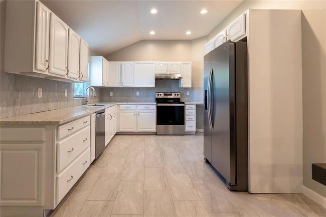 3109 Se Amherst St, House other with 3 bedrooms, 2 bathrooms and null parking in Stuart FL | Image 6
