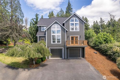 2420 Ivy Ln, Kelso, WA, 98626-5217 | Card Image