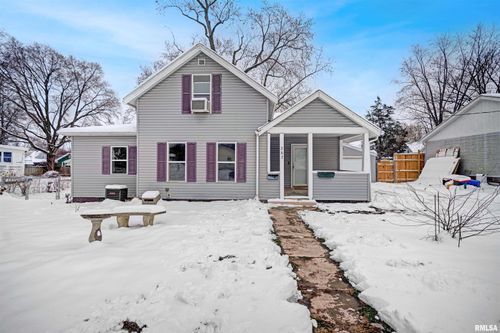 267 N East St, Farmington, IL, 61531-1014 | Card Image