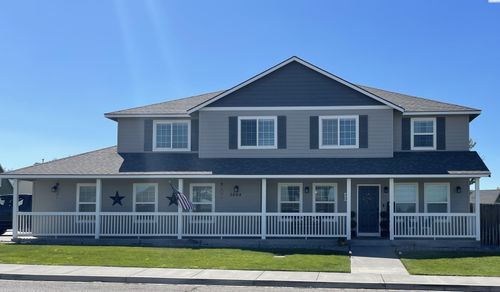 3004 S Rainier St, Kennewick, WA, 99337-3858 | Card Image