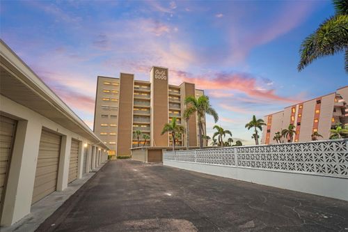 304-5000 Gulf Blvd, ST PETE BEACH, FL, 33706-2402 | Card Image