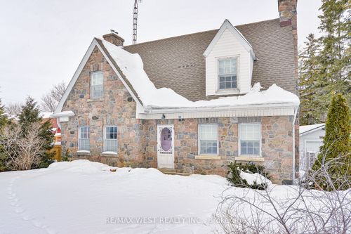 11 Short St, Fenelon Falls, ON, K0M1N0 | Card Image