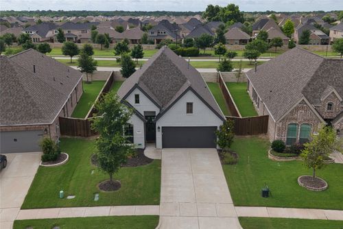 8216 San Bernard Trl, McKinney, TX, 75071-0118 | Card Image
