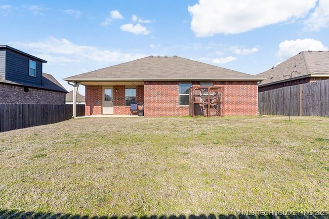 20804 E 32 Nd Pl S, House other with 3 bedrooms, 2 bathrooms and null parking in Broken Arrow OK | Image 29