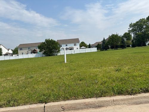 5149 Sparrow Dr, BELVIDERE, IL, 61008-8727 | Card Image