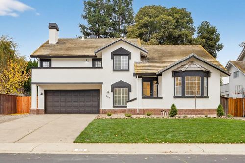 259 Wellfleet Cir, Folsom, CA, 95630-6823 | Card Image