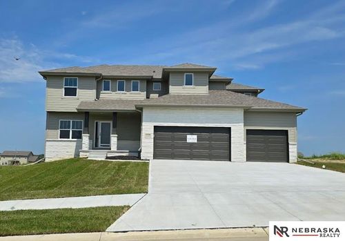 17118 Emma St, Bennington, NE, 68007-5224 | Card Image