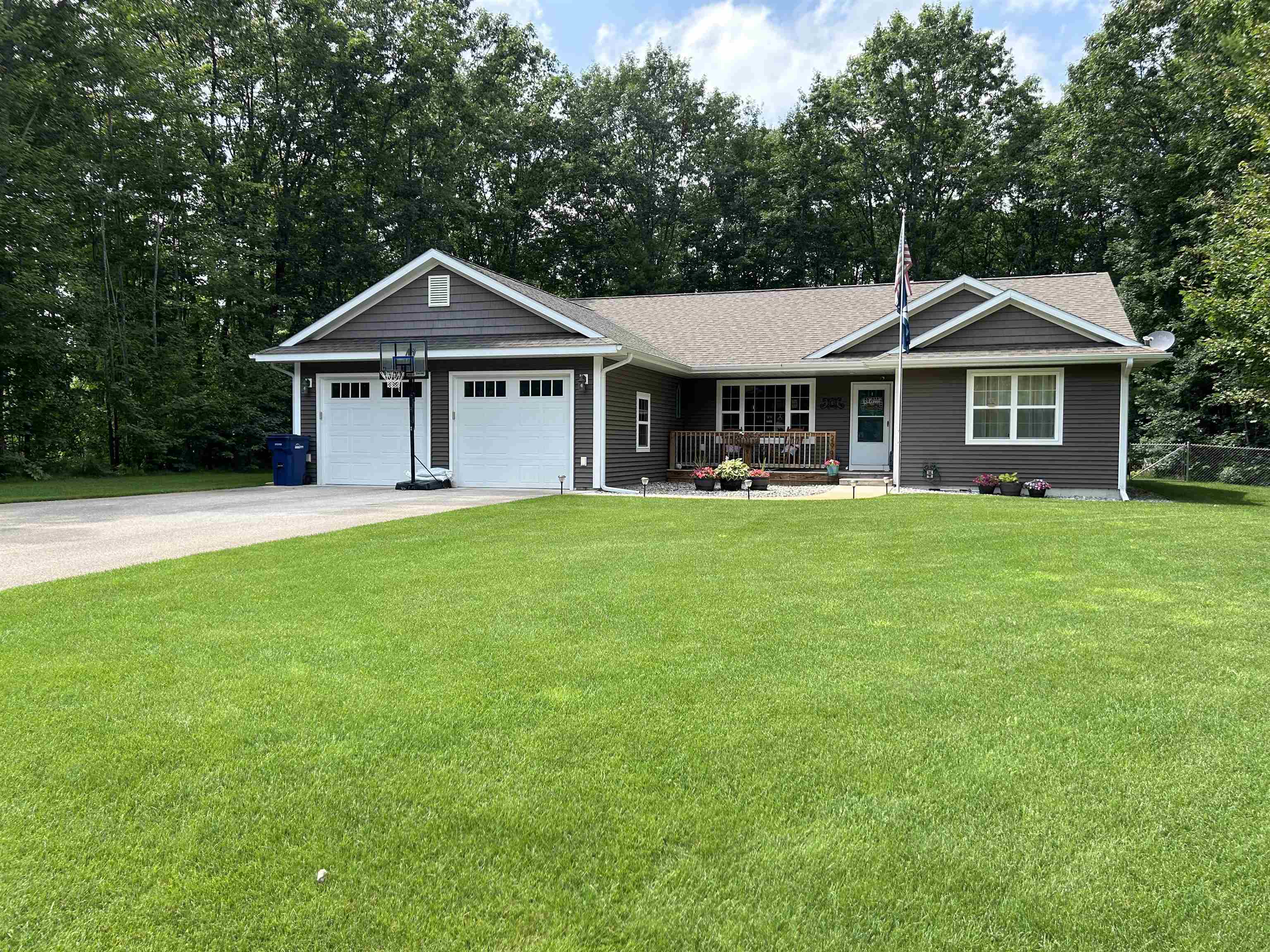 Woodsedge Dr, Fife Lake, MI 49633