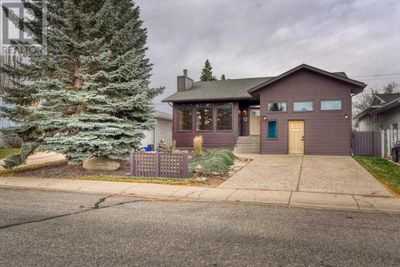 12 Park Rd, House other with 4 bedrooms, 3 bathrooms and 2 parking in Strathmore AB | Image 2