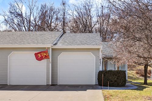 4231 Stone Brooke Rd, Ames, IA, 50010-4113 | Card Image