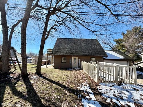 274 Rustic Rook Rd, Chippewa Lake, OH, 44215-9676 | Card Image