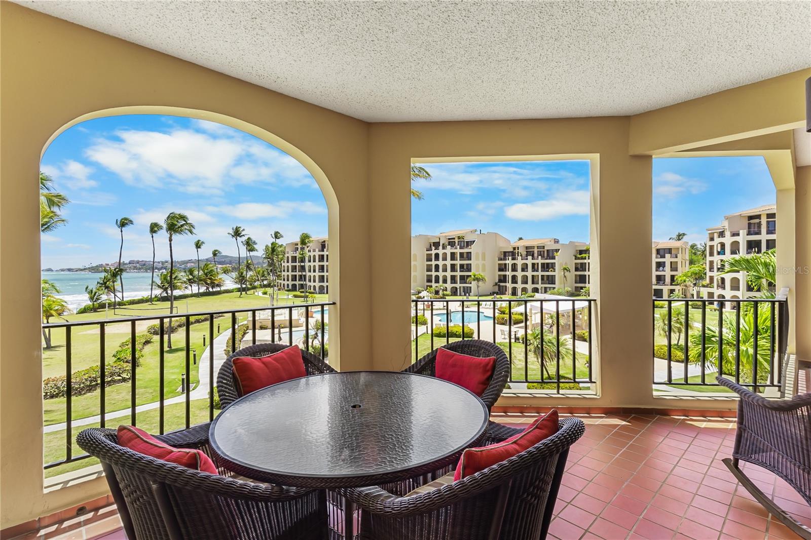 Residential en venta en HUMACAO, 190 CANDELERO DR, 1540 m²