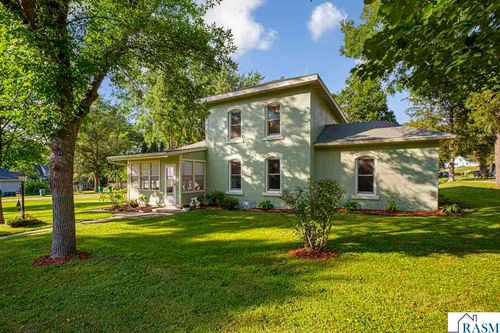 219 Davis St, Le Sueur, MN, 56058-2021 | Card Image