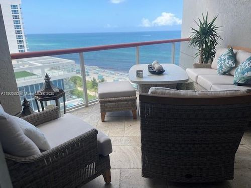 apt-1107-6767 Collins Ave, Miami Beach, FL, 33141-3265 | Card Image