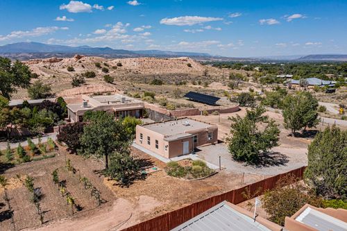 19 Lumbre Del Sol, Espanola, NM, 87532-6701 | Card Image