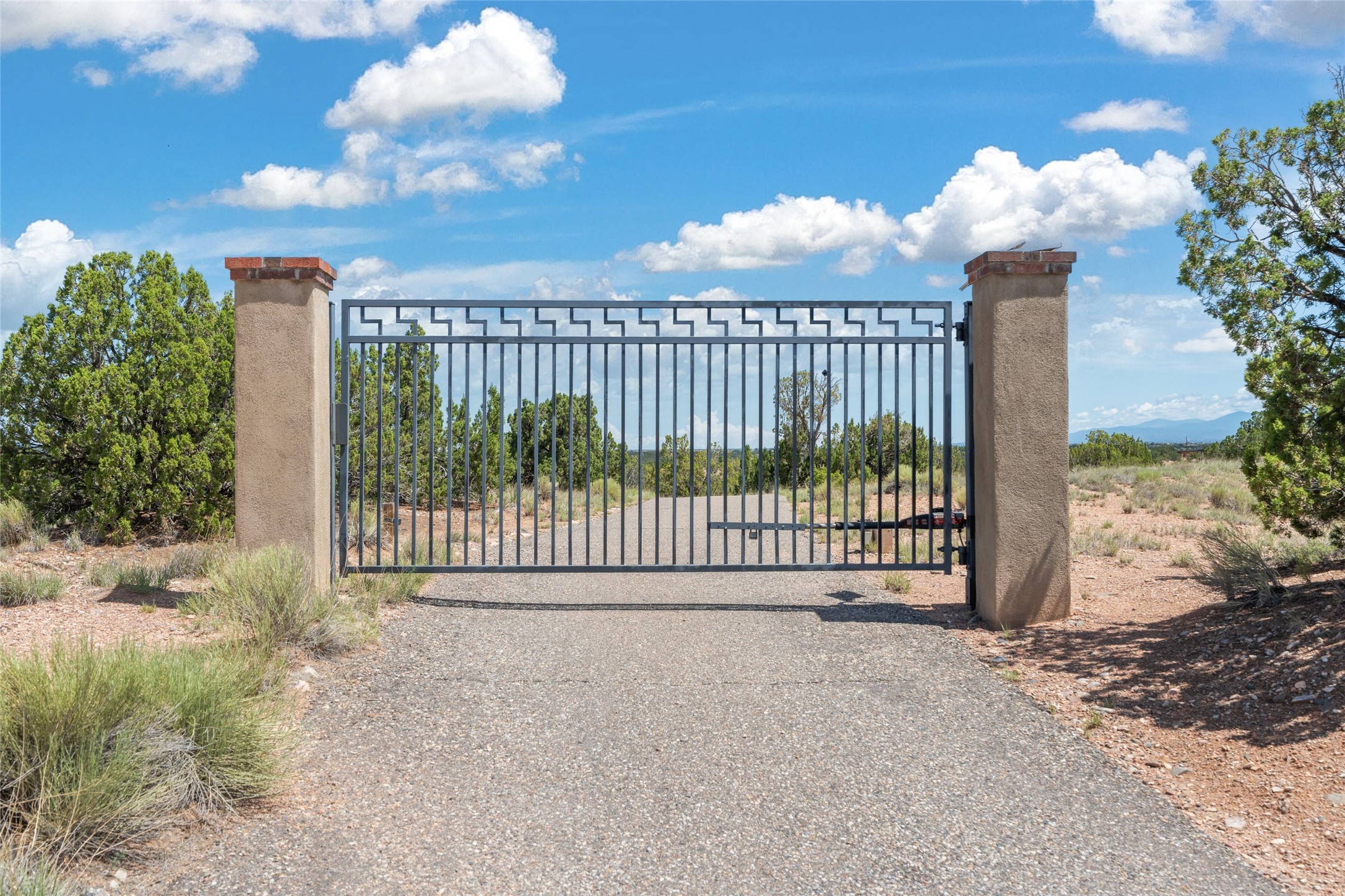 Blue Corn Trce, Santa Fe, NM 87508