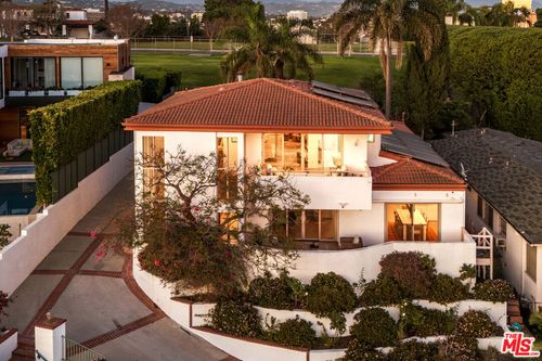 905 Berkeley St, Santa Monica, CA, 90403 | Card Image