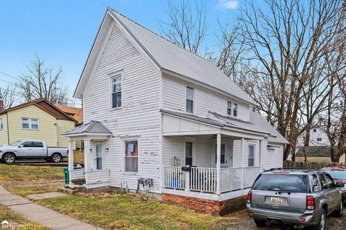 512 Bradley St, Owosso, MI, 48867-2618 | Card Image