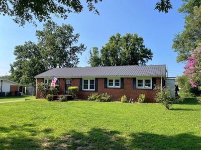 122 Roosevelt Rd., Home with 3 bedrooms, 1 bathrooms and null parking in Mcminnville TN | Image 2