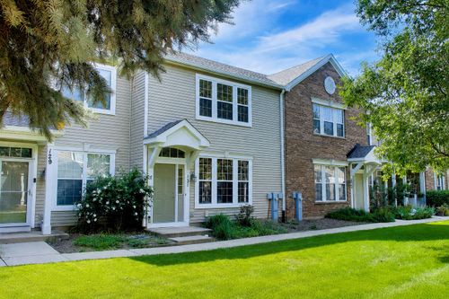 131 Springbrook Trl S, Oswego, IL, 60543-4016 | Card Image