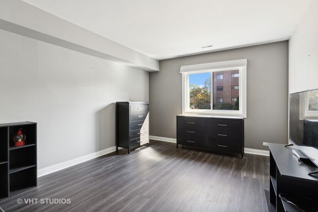 APT-105 - 625 W Huntington Commons Rd, Condo with 1 bedrooms, 1 bathrooms and 1 parking in Mount Prospect IL | Image 13