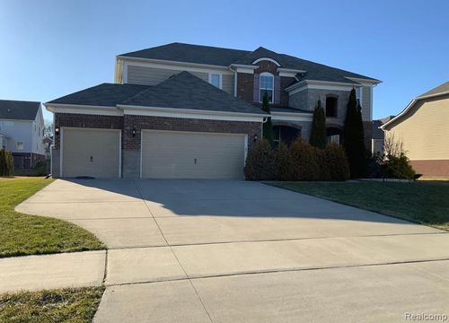 2064 Gunnison St, Lake Orion, MI, 48360-1249 | Card Image