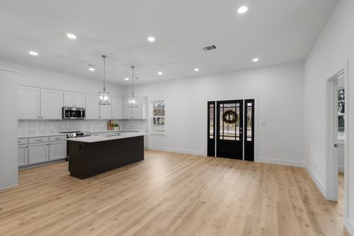 1812 Carpenter St, Bridgeport, TX, 76426-2525 | Card Image