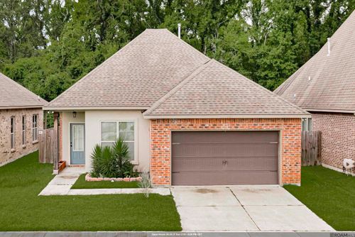 7985 Brown Hickory Ave, Baton Rouge, LA, 70820-2904 | Card Image
