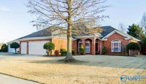 5016 Liberty Park Cir Se, Owens Cross Roads, AL, 35763-9150 | Card Image
