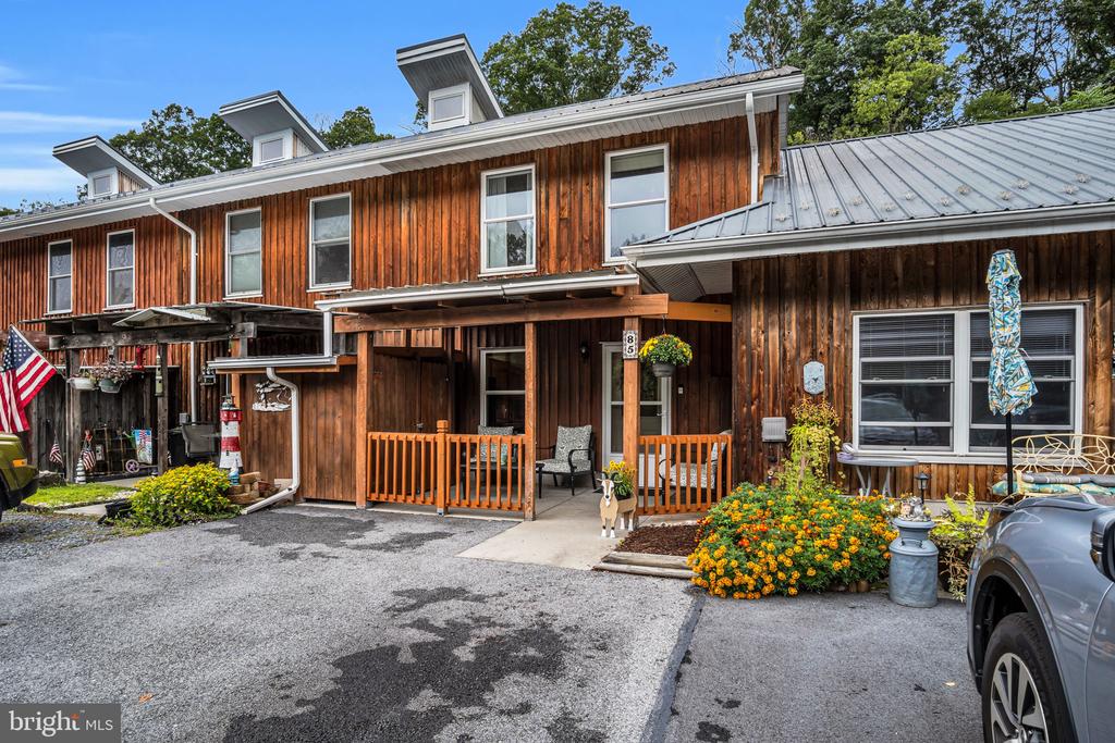 Petersburg Ln, Duncannon, PA 17020