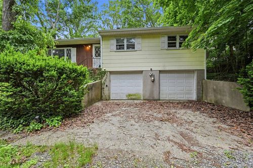 10 Lefferts Avenue, Huntington, NY, 11731 | Card Image