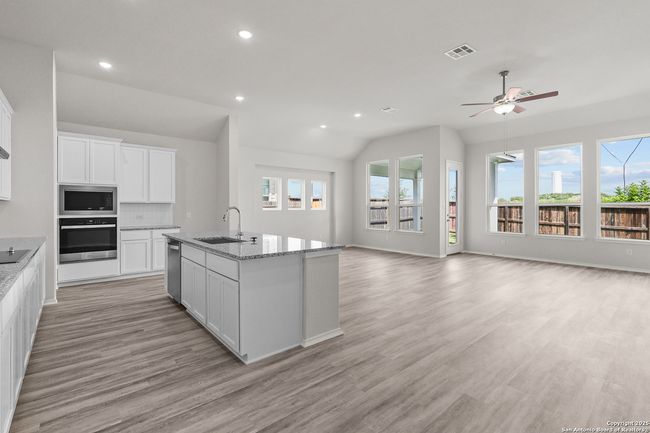 3265 Wild Iris, House other with 3 bedrooms, 2 bathrooms and null parking in New Braunfels TX | Image 6
