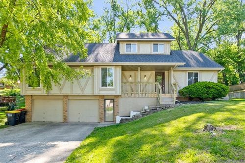 5605 Nw Verlin Dr, Parkville, MO, 64152-3234 | Card Image