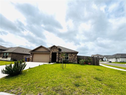 1353 Regents Park Ln, Corpus Christi, TX, 78415-3217 | Card Image
