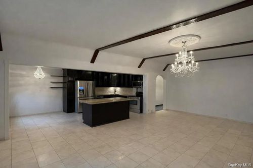 54-40 80th St, New York, NY, 11373 | Card Image