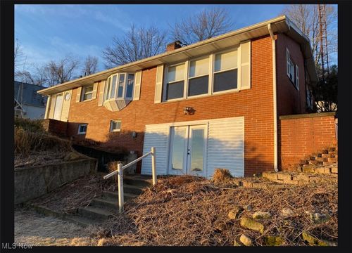 1121 Fiesta Rd Sw, Dellroy, OH, 44620-9752 | Card Image