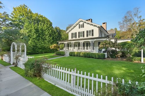 944 Pequot Ave, Southport, CT, 06890-1420 | Card Image