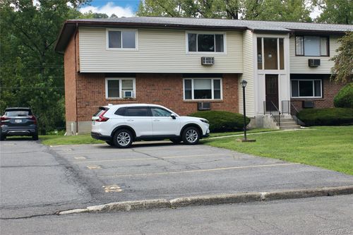 9i-909 Parr Meadow Dr, Newburgh, NY, 12550-1169 | Card Image