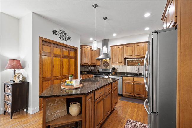 2021 Sterling Dr, House other with 4 bedrooms, 4 bathrooms and 3 parking in Mc Donald PA | Image 13