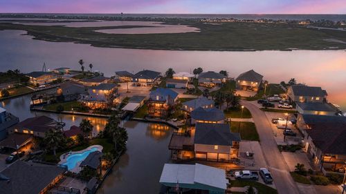 90 Dolphin Ln, Freeport, TX, 77541-8338 | Card Image