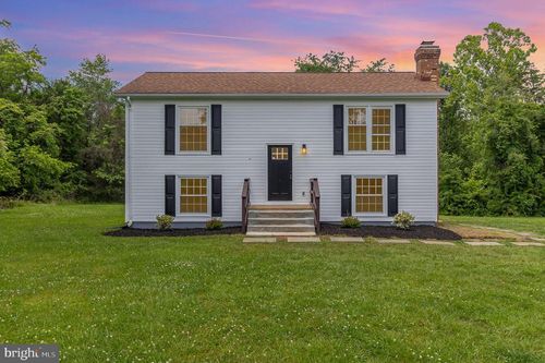 8452 Turnbull Rd, WARRENTON, VA, 20186-8544 | Card Image