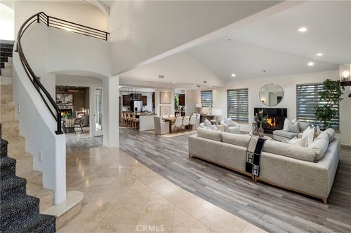 3141 Hillrose Dr, Rossmoor, CA, 90720-5221 | Card Image