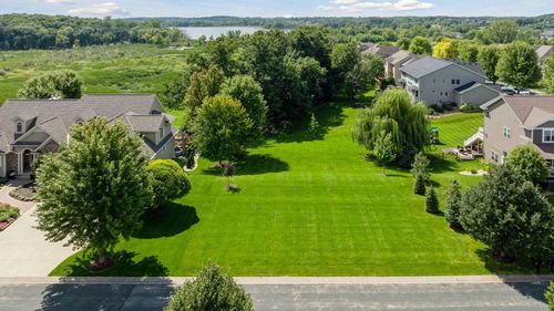 2195 Gallery Court, Victoria, MN, 55386 | Card Image