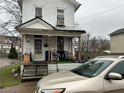 1220 Railroad St, Franklin, PA, 16323-1437 | Card Image