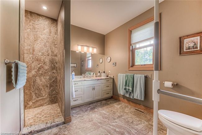 1098 Wurster Pl, House other with 11 bedrooms, 10 bathrooms and 14 parking in Breslau ON | Image 24