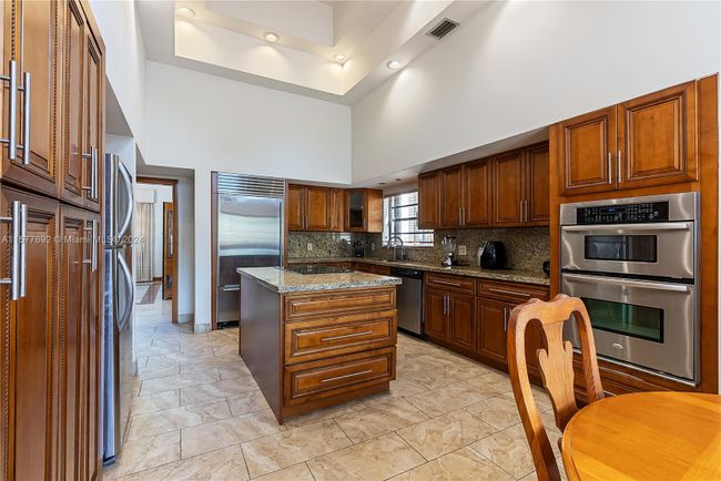 8001 Los Pinos Blvd, House other with 4 bedrooms, 4 bathrooms and null parking in Coral Gables FL | Image 13