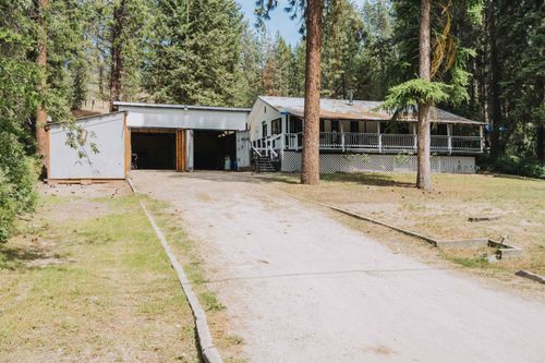 3257 Circle Dr, Valley, WA, 99181-9739 | Card Image