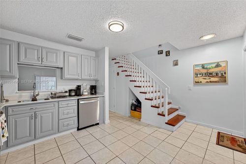 8958-8958 W Sample Rd, Coral Springs, FL, 33065-4435 | Card Image